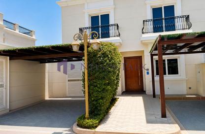 Villa - 5 Bedrooms - 6 Bathrooms for rent in Floresta Gardens - Floresta Gardens - The Pearl Island - Doha