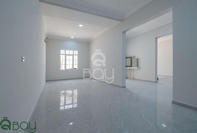 61334707 - Property Image 3