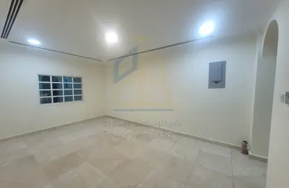 Apartment - 2 Bedrooms - 2 Bathrooms for rent in Fereej Bin Mahmoud South - Fereej Bin Mahmoud - Doha