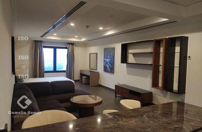 Apartment - Studio - 1 Bathroom for rent in One Porto Arabia - Porto Arabia - The Pearl Island - Doha