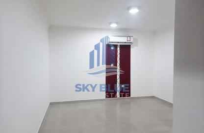 Apartment - Studio - 1 Bathroom for rent in Souk Al gharaffa - Al Gharrafa - Doha Apartment - Studio - 1 Bathroom for rent in Souk Al gharaffa - Al Gharrafa - Doha