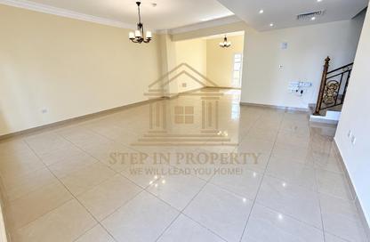 Compound - 4 - 4 for rent in Umm Al Seneem Street - Ain Khaled - Doha