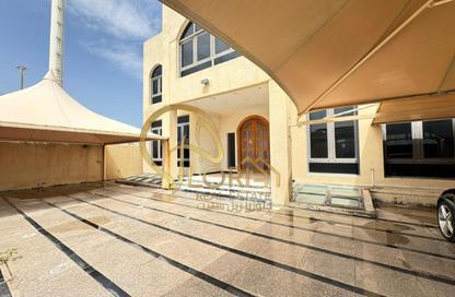 Villa - 6 Bedrooms - 7 Bathrooms for rent in Al Duhail - Al Duhail - Doha