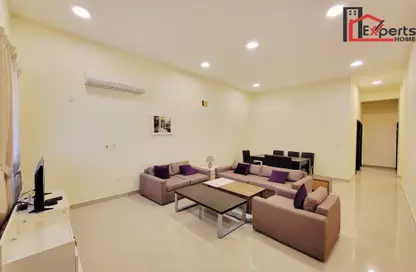 Apartment - 2 Bedrooms - 2 Bathrooms for rent in Al Tabari Street - Fereej Bin Omran - Doha