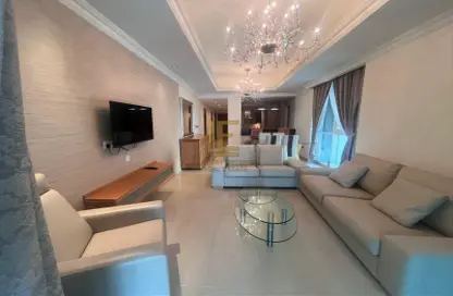 Apartment - 2 Bedrooms - 3 Bathrooms for rent in Viva Central - Viva Bahriyah - The Pearl Island - Doha