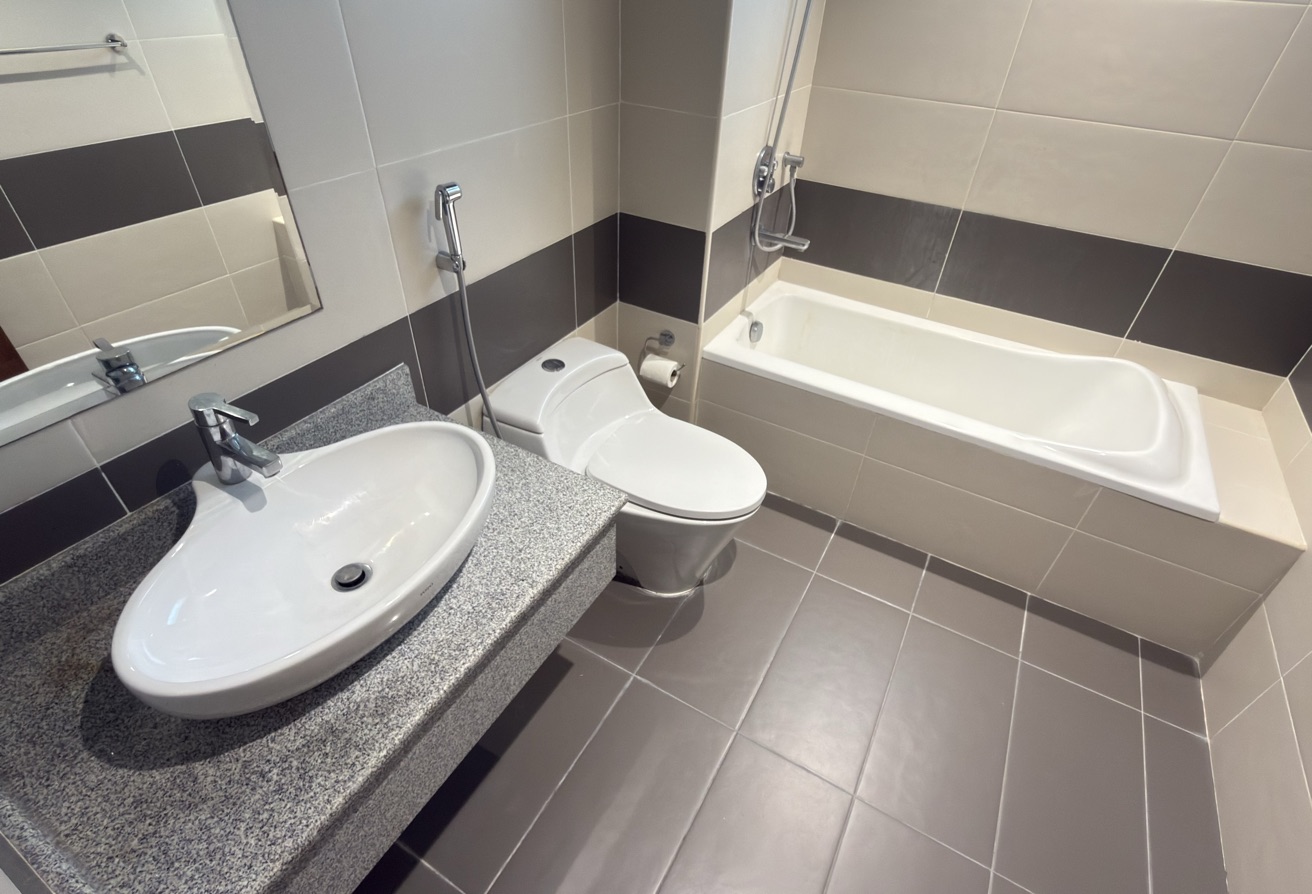 Finest Furnished 1Bhk+Balcony Marina,Lusail thumbnail 9