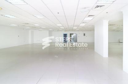 Office Space - Studio - 2 Bathrooms for rent in Umm Ghwailina Comm - Umm Ghuwalina - Umm Ghuwailina - Doha