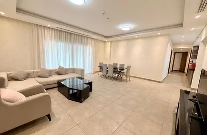 شقة - 2 غرف نوم - 3 حمامات للايجار في مبنى ريفان - الاركية سيتي - الوسيل