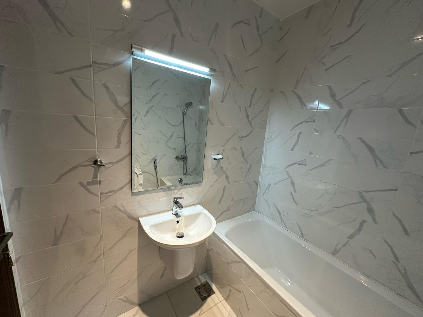 Luxury Apartment available offer price thumbnail 9