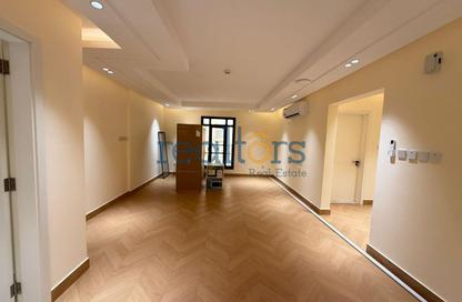 Apartment - 2 Bedrooms - 2 Bathrooms for rent in Al Nasr Street - Al Nasr - Doha