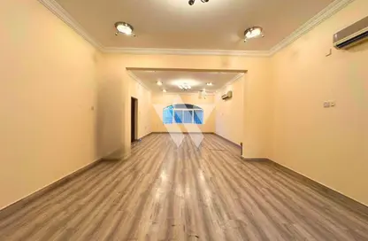 Villa - 5 Bedrooms - 5 Bathrooms for rent in Al Hanaa Street - Al Gharrafa - Doha