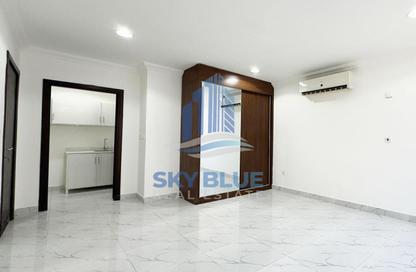 Apartment - Studio - 1 Bathroom for rent in Al Duhail - Al Duhail - Doha Apartment - Studio - 1 Bathroom for rent in Al Duhail - Al Duhail - Doha
