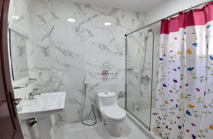 Apartment - 2 Bedrooms - 2 Bathrooms for rent in Al Mansoura - Al Mansoura - Doha