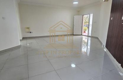 مجمع سكني - 2 غرف نوم - 2 حمامات للايجار في شارع  بو هامو - أبو هامور - الدوحة
