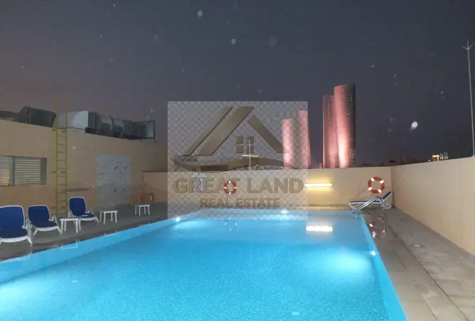 985989 - Property Image 2