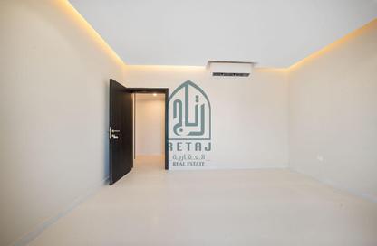 Apartment - 2 Bedrooms - 2 Bathrooms for rent in Al Sadd Road - Al Sadd - Doha