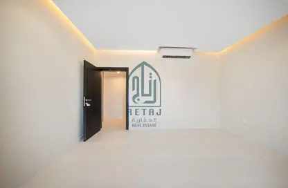 Apartment - 2 Bedrooms - 2 Bathrooms for rent in Al Sadd Road - Al Sadd - Doha