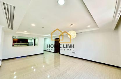 Apartment - 2 Bedrooms - 2 Bathrooms for rent in East Porto Drive - Porto Arabia - The Pearl Island - Doha