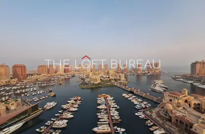 (بنتهاوس  (روف - 4 غرف نوم - 6 حمامات للايجار في طريق بورتو الغربي - بورتو أرابيا - جزيرة اللؤلؤة - الدوحة