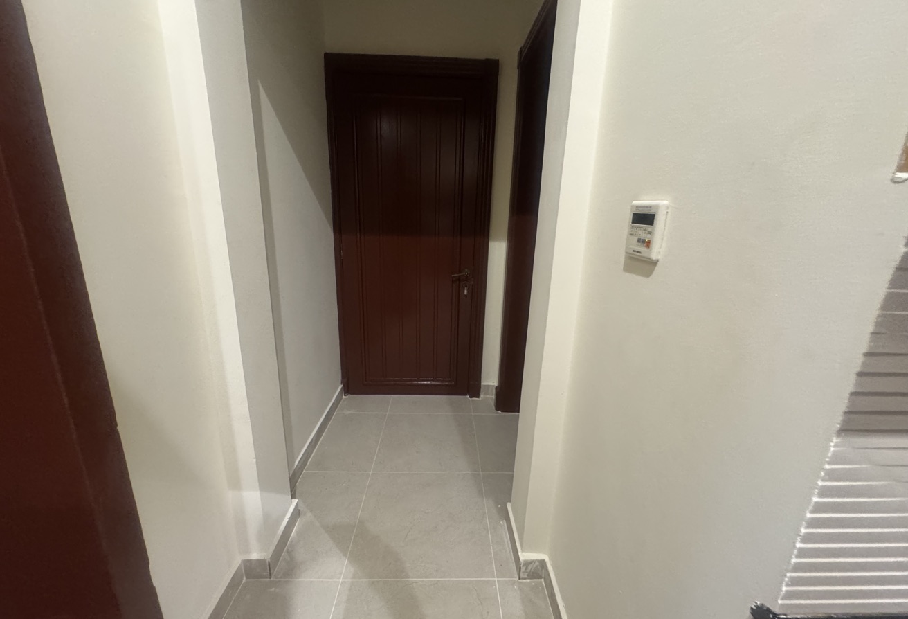 LAGOONA Semi Furnished 5 Bedroom Villa with Maid thumbnail 18