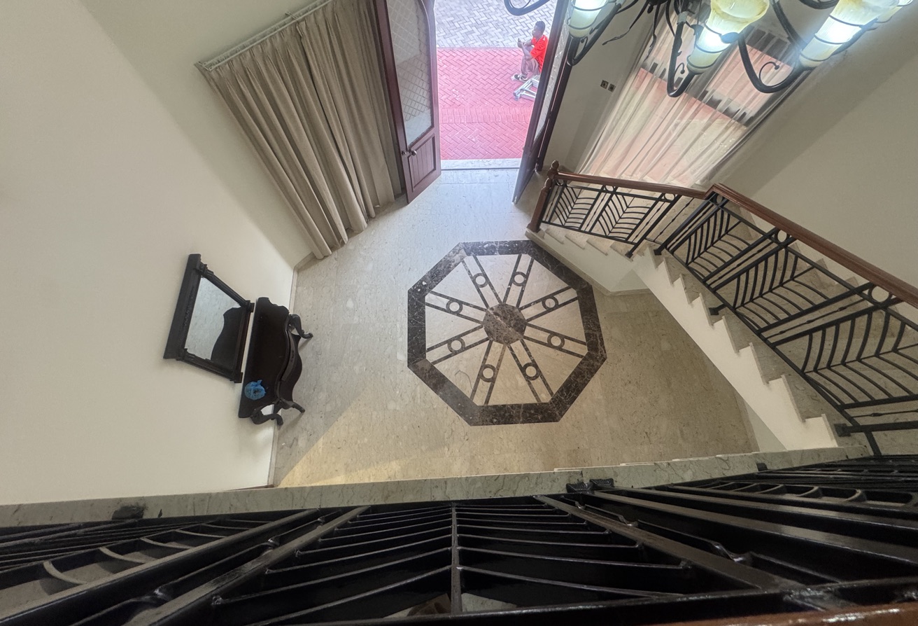 LAGOONA Semi Furnished 5 Bedroom Villa with Maid thumbnail 26