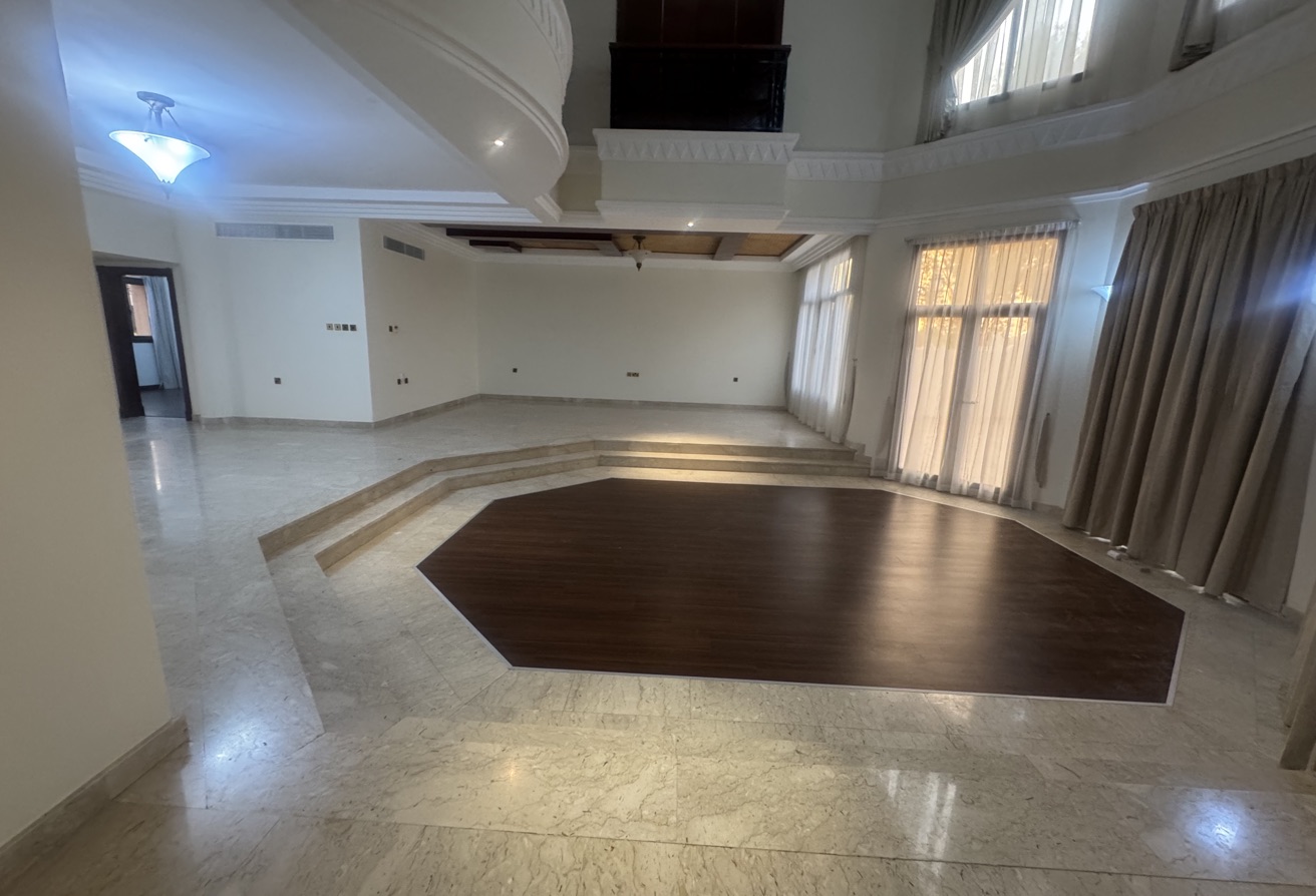 LAGOONA Semi Furnished 5 Bedroom Villa with Maid thumbnail 23