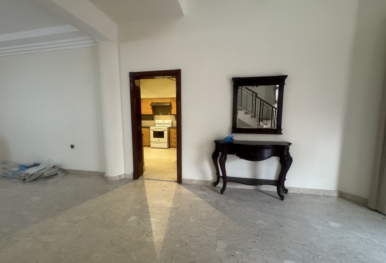 LAGOONA Semi Furnished 5 Bedroom Villa with Maid thumbnail 15