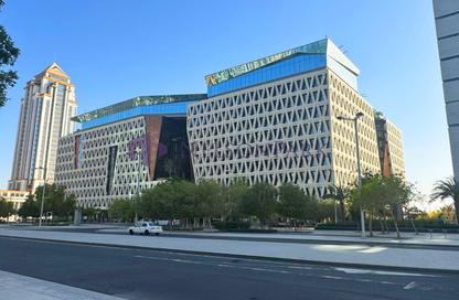 Office Space - Studio - 2 Bathrooms for rent in Taameer Central Tower - Marina  25 - Marina District - Lusail