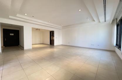Apartment - 3 Bedrooms - 3 Bathrooms for rent in East Porto Drive - Porto Arabia - The Pearl Island - Doha