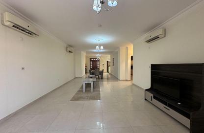 Compound - 6 Bedrooms - 6 Bathrooms for rent in Al Kheesa - Al Kheesa - Umm Salal Mohammed