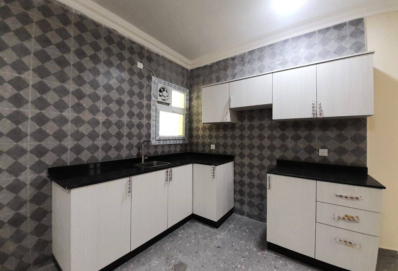 WONDERFUL 2 BEDROOMS PENTHOUSE | KHARAMAA INCLUDED - apartment in Old Airport Residential Apartments