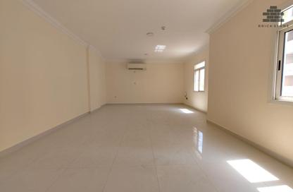Apartment - 3 Bedrooms - 3 Bathrooms for rent in Al Sadd Road - Al Sadd - Doha Apartment - 3 Bedrooms - 3 Bathrooms for rent in Al Sadd Road - Al Sadd - Doha