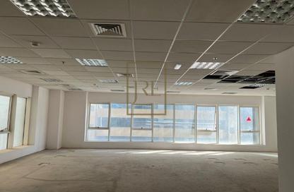 Office Space - Studio - 2 Bathrooms for rent in Le mirage corniche - Ras Abu Aboud - Doha
