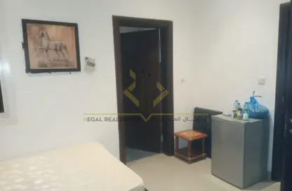 شقة - 1 حمام للايجار في الدفنة - الدفينة - الدوحة