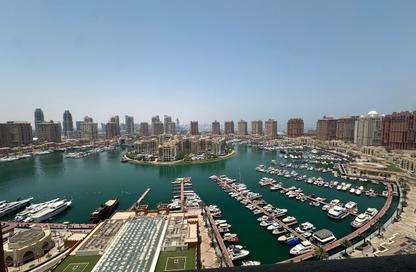 Apartment - 2 Bedrooms - 3 Bathrooms for rent in Tower 28 - Porto Arabia - The Pearl Island - Doha