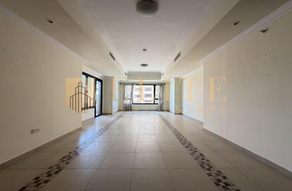 Apartment - 1 Bedroom - 2 Bathrooms for rent in East Porto Drive - Porto Arabia - The Pearl Island - Doha