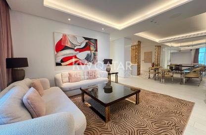 Apartment - 2 Bedrooms - 3 Bathrooms for rent in Floresta Gardens - Floresta Gardens - The Pearl Island - Doha