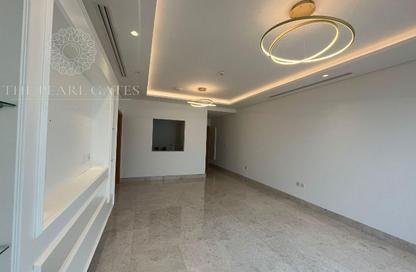 Apartment - 2 Bedrooms - 3 Bathrooms for rent in Floresta Gardens - Floresta Gardens - The Pearl Island - Doha
