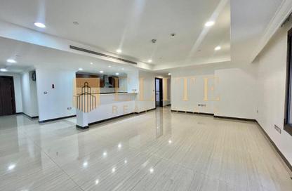 Apartment - 2 Bedrooms - 2 Bathrooms for rent in Porto Arabia Townhouses - Porto Arabia - The Pearl Island - Doha
