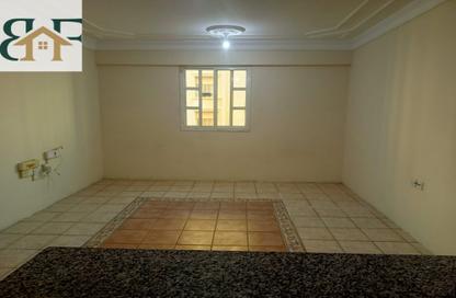 Apartment - 2 Bedrooms - 2 Bathrooms for rent in Al Mansoura - Al Mansoura - Doha