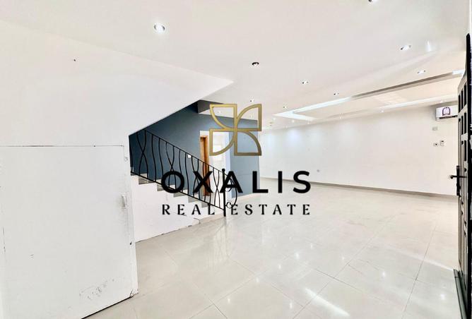 978992 - Property Image 3