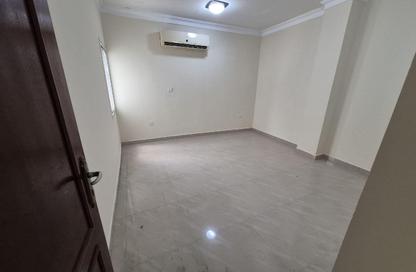 Apartment - 3 Bedrooms - 3 Bathrooms for rent in EB12 - Fereej Bin Mahmoud North - Fereej Bin Mahmoud - Doha
