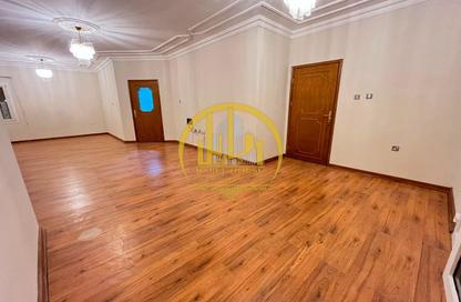 Villa - 4 Bedrooms - 4 Bathrooms for rent in Doha Souq - Al Mirqab Al Jadeed - Doha