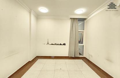 Apartment - 2 Bedrooms - 2 Bathrooms for rent in Al Mansoura - Al Mansoura - Doha