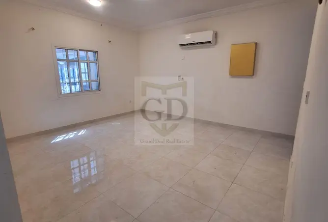 63976835 - Property Image 2