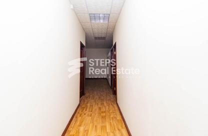 Office Space - Studio - 1 for rent in Muntazah 7 - Al Muntazah - Doha