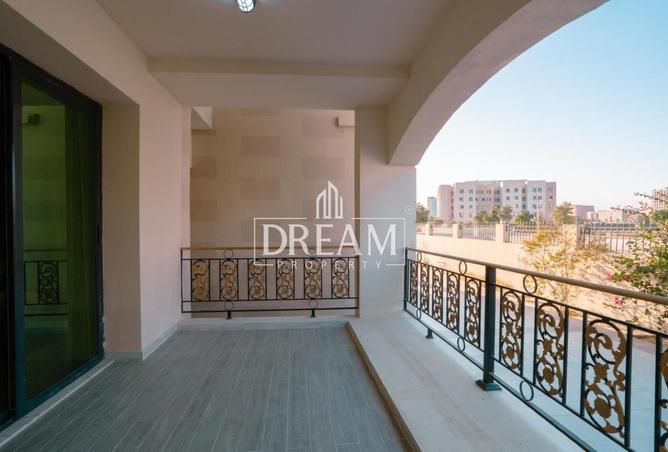 979306 - Property Image 2