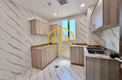 Apartment - 2 Bedrooms - 2 Bathrooms for rent in Al Khazin Street - Madinat Khalifa South - Madinat Khalifa - Doha