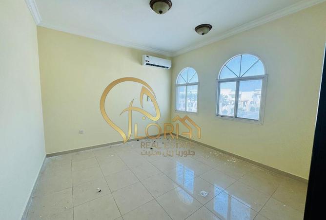 1027165 - Property Image 2