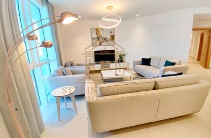 Penthouse - 3 Bedrooms - 4 Bathrooms for rent in Floresta Gardens - Floresta Gardens - The Pearl Island - Doha